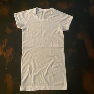 Lululemon short sleeved shirt